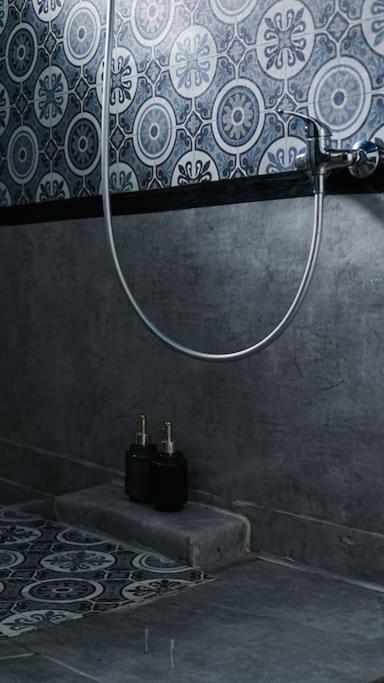 Sahara Studio With Shared Bathroom In City Centre ブラチスラヴァ エクステリア 写真
