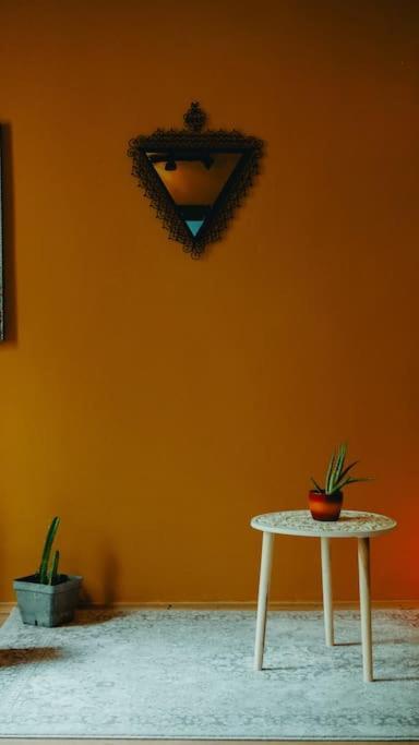 Sahara Studio With Shared Bathroom In City Centre ブラチスラヴァ エクステリア 写真