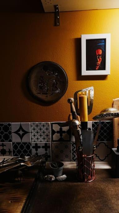 Sahara Studio With Shared Bathroom In City Centre ブラチスラヴァ エクステリア 写真