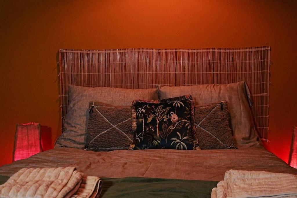 Sahara Studio With Shared Bathroom In City Centre ブラチスラヴァ エクステリア 写真