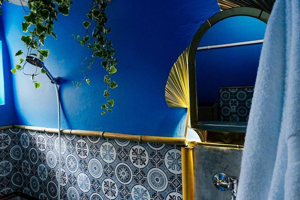 Sahara Studio With Shared Bathroom In City Centre ブラチスラヴァ エクステリア 写真
